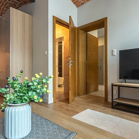 Staypolska Apartment *